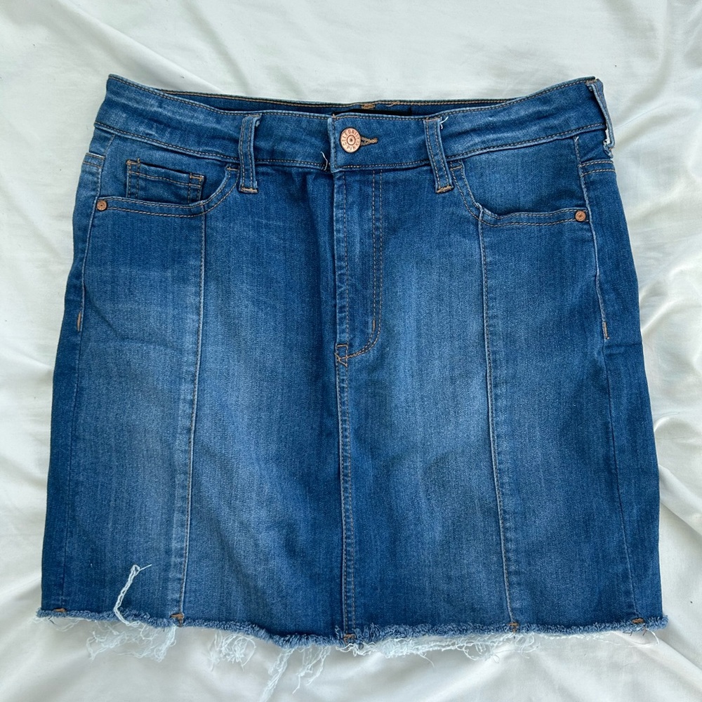 Jean skirt- never worn- great condition